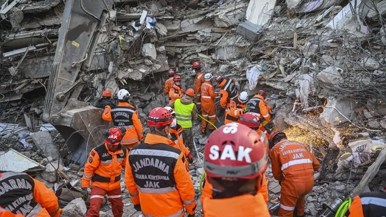 Kahramanmaraş merkezli depremlerde can kaybı 39 bini aştı