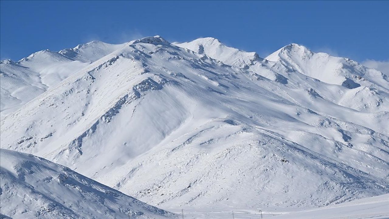 Dağlarda çığ noktalarında biriken karlar, Alpler'deki yöntemle indirilecek