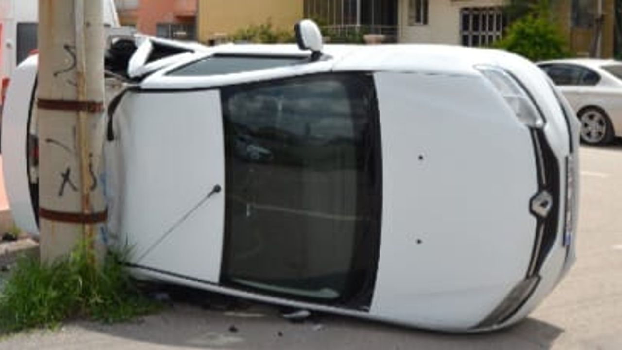 Aksaray’da İki otomobil çarpıştı. 5 yaralı