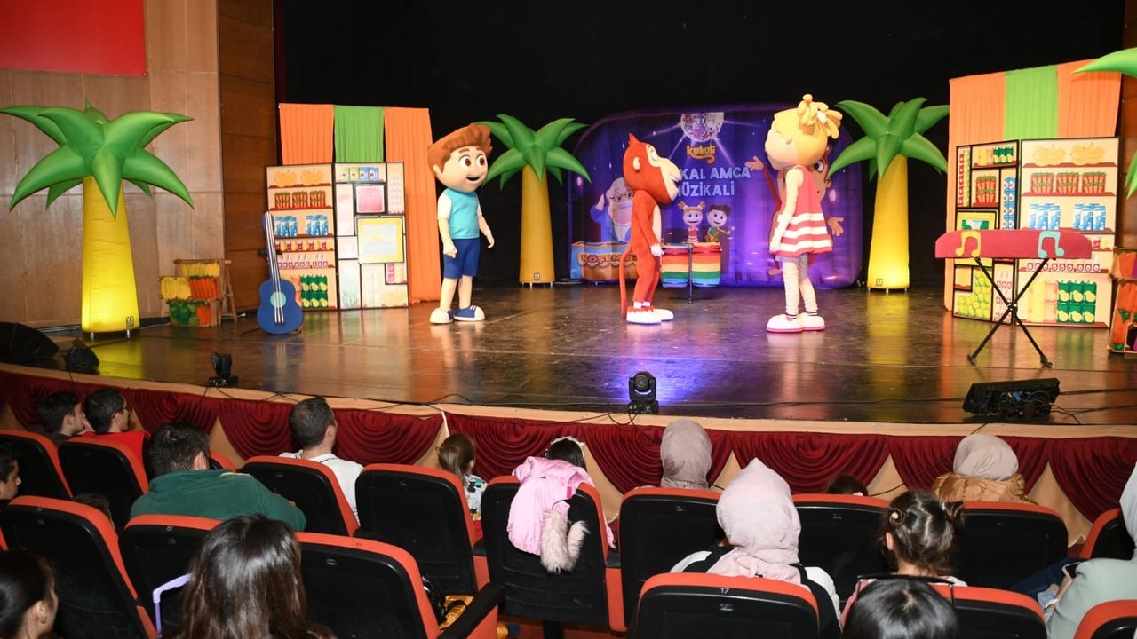 Aksaray'da Gençler ara tatil dönemini belediyenin kültürel etkinlikleri ile dolu dolu geçirdi.