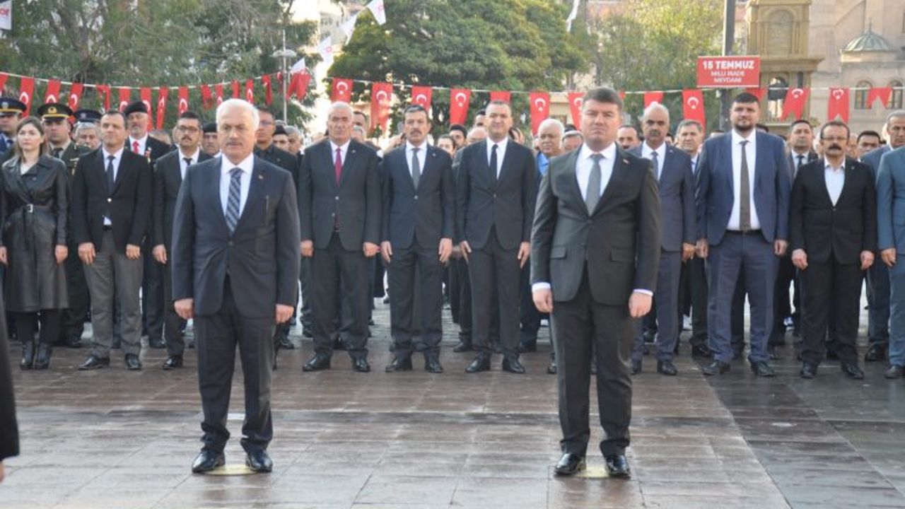 Aksaray’da Atatürk saygı ve minnetle anıldı