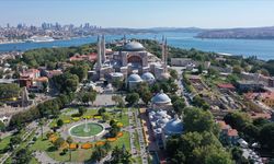 Ayasofya ibadete açılmasının ikinci yılında 6,5 milyonu aşkın ziyaretçiyi ağırladı