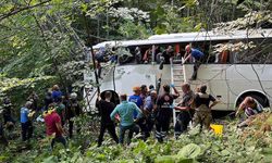 Bursa'da tur otobüsü kaza yaptı