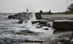 Meteorolojiden sağanak ve kuvvetli fırtına uyarısı