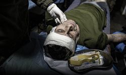 Ukrayna'da cephe hattındaki hastanede yaralı askerler yaşam mücadelesi veriyor