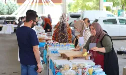 HANIMELİ PAZARINDA YAZ YOĞUNLUĞU YAŞANIYOR