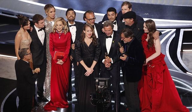 Oscar'da 'En İyi Film' ödülünü CODA kazandı