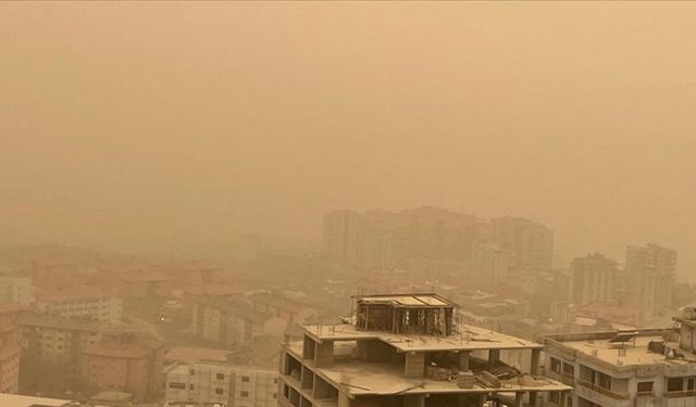 Şırnak ve Siirt'te toz taşınımı etkisini sürdürüyor