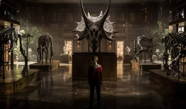 Jurassic Park filmine ilham veren dinozor iskeletine 12,4 milyon dolar