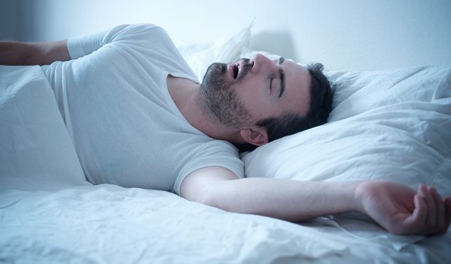 Uyku pozisyonunuz erken yaşlanmaya neden olabilir!