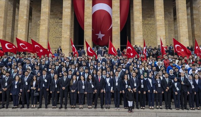 19 Mayıs tüm yurtta coşkuyla kutlanıyor