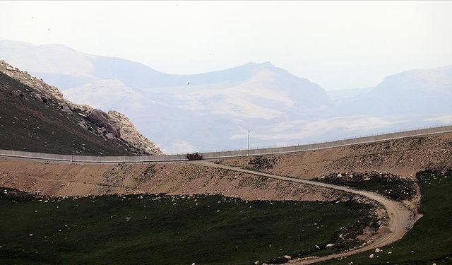 Türkiye-İran sınırı kamera ve sismik sensörlerle gece gündüz gözetleniyor