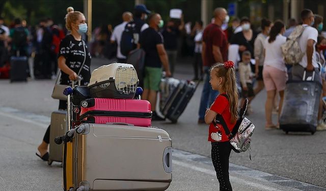 Antalya'ya hava yoluyla gelen turist sayısı 3 milyonu aştı