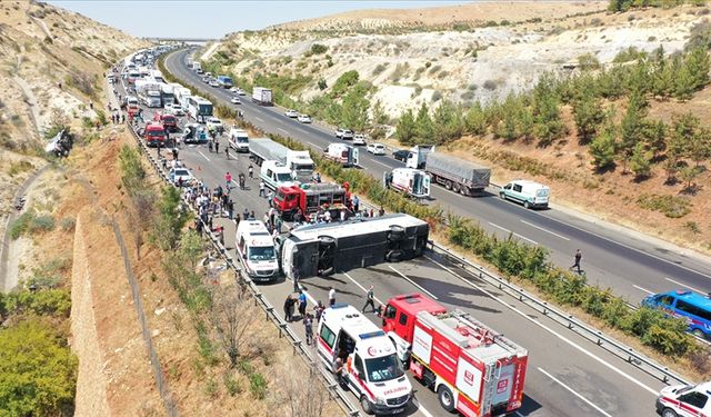 Gaziantep'teki kazada yaralananlardan 16'sı taburcu edildi, 5'i ağır 13 kişinin tedavisi sürüyor