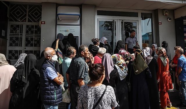 Bakan Kurum, İlk Evim İlk İş Yerim Projesi'ne başvuruların 3,5 milyona yaklaştığını duyurdu