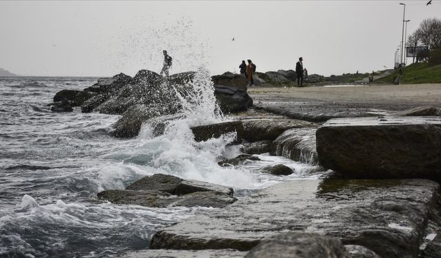 Meteorolojiden sağanak ve kuvvetli fırtına uyarısı