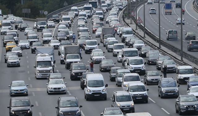 Trafiğe kayıtlı araç sayısı 26 milyon 349 bin oldu