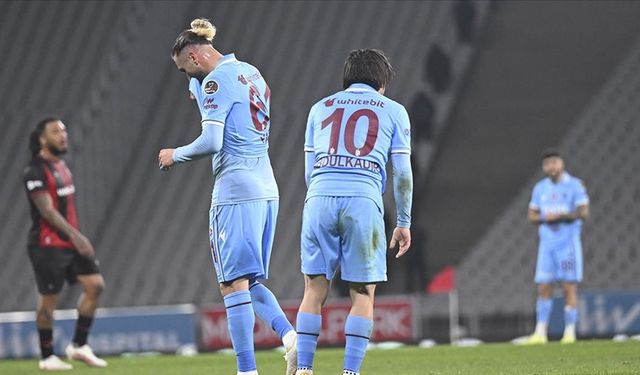 Trabzonspor evinde iyi, deplasmanda kayıp