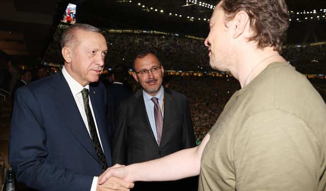 Cumhurbaşkanı Erdoğan, 2022 FIFA Dünya Kupası final maçında Elon Musk ile görüştü