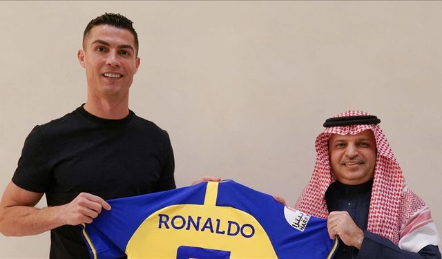 Al Nassr, Cristiano Ronaldo'yu transfer etti