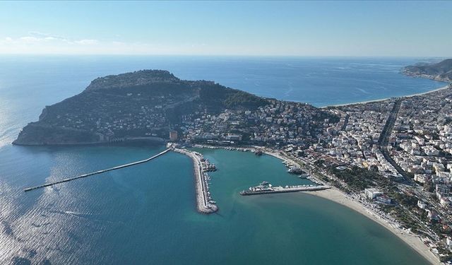 Alanya Kalesi'ndeki gizli geçitte 60 metreye kadar ilerlendi