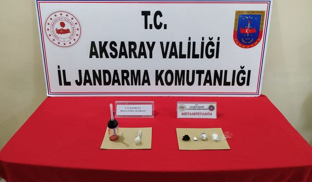 Araçta uyuşturucu yakalandı.