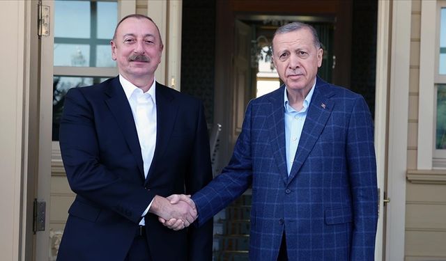 Cumhurbaşkanı Erdoğan, Azerbaycan Cumhurbaşkanı Aliyev ile bir araya geldi