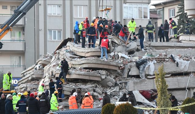 Gaziantep'te depremde yıkılan Bahar Apartmanı'nın müteahhidi tutuklandı