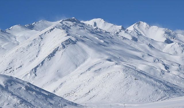 Dağlarda çığ noktalarında biriken karlar, Alpler'deki yöntemle indirilecek