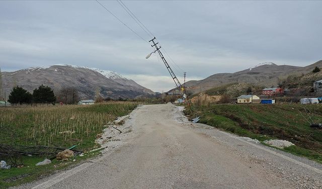 Adıyaman'da fay hattının geçtiği mahallede yükselme oldu