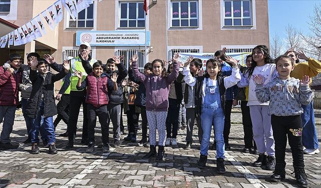 Deprem bölgesinden diğer illere nakil olan 34 bin 985 öğrenci okuluna döndü