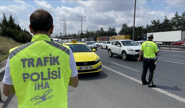 Ramazan Bayramı'nda 99 bin 245 emniyet ve jandarma personeli kara yollarında görev yapacak