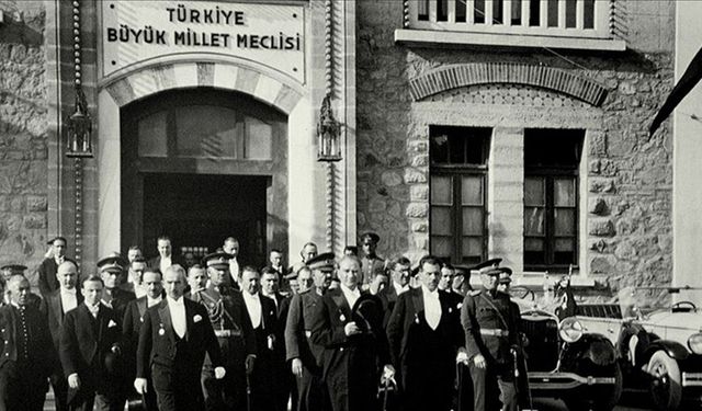 TBMM'nin açılışı, kurtuluş mücadelesinin en önemli safhalarından biri oldu