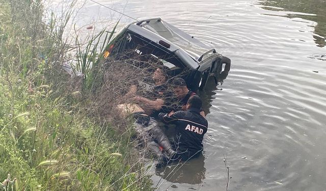 Aksarayda otomobil su kanalına düştü 1 kişi öldü 1 kişi ağır yaralandı