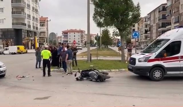 Aksaray’da bayan sürücü motosiklete çarptı 2 yaralı