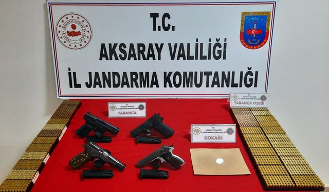 Aksaray’da Jandarmanın yaptığı operasyonda silah ve uyuşturucu ele geçirildi