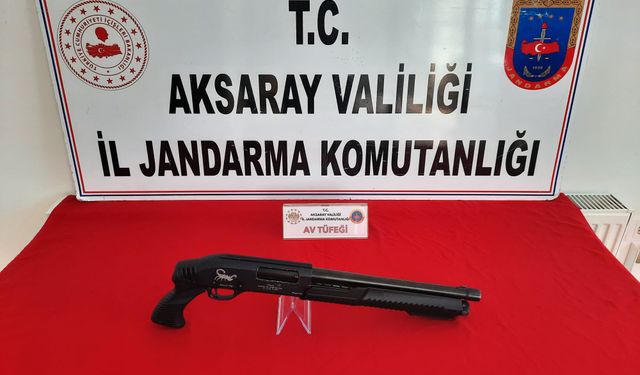 Jandarma Aksaray’da düğün sırasında havaya ateş açan kişi yakalandı