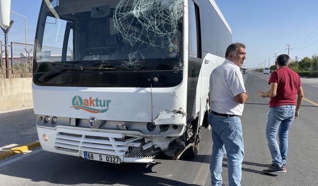 Aksaray’da işçi servisleri çarpıştı; 13 yaralı