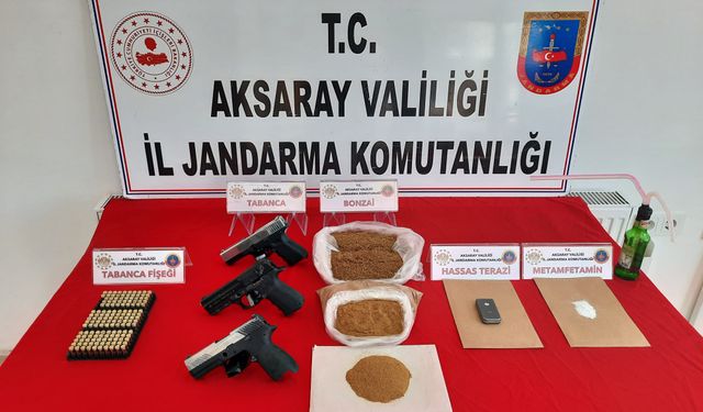 Jandarma dağda barakada saklanan uyuşturucu tacirlerine operasyon yaptı