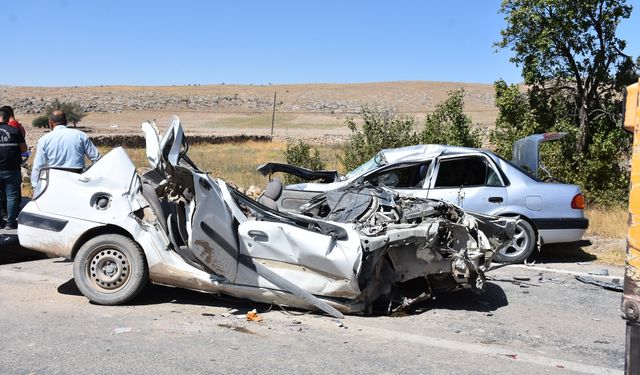 Aksaray’da 3 aracın karıştığı kazada 3 kişi öldü, 2 kişi yaralandı