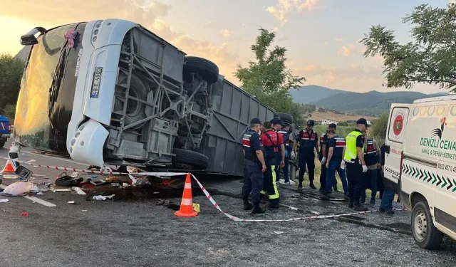 Denizli'de kum yüklü kamyon otobüse çarptı: 6 kişi öldü, 42 kişi yaralandı