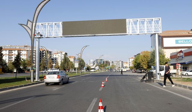 AKSARAY BELEDİYESİ TRAFİKTE AKILLI ŞEHİR ALTYAPISINI OLUŞTURUYOR