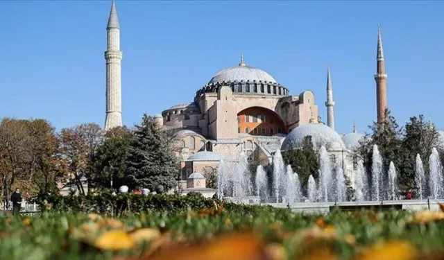 Ayasofya'da yeni dönem başladı