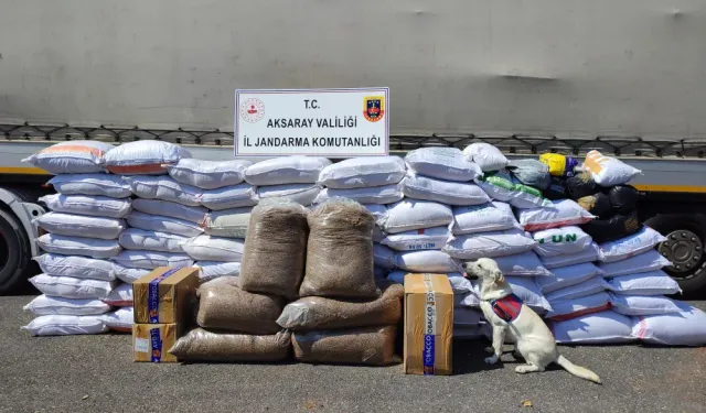 Aksaray Jandarması Bir TIR 'da 2688 Kilo Kaçak Tütün Ele Geçirdi