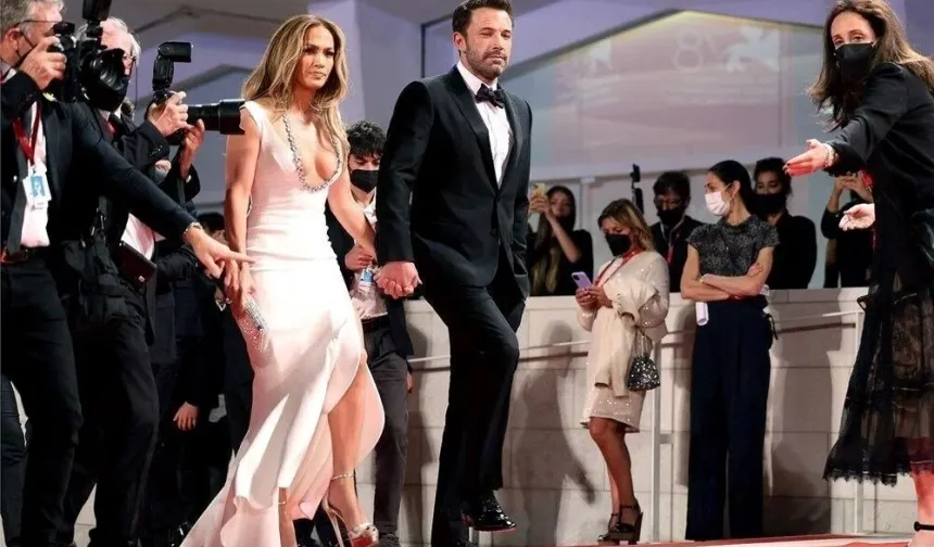 Jennifer Lopez ile Ben Affleck evlendi