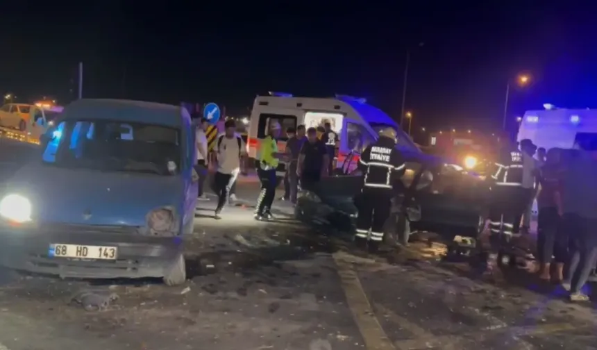 Aksaray'da meydana gelen trafik kazasında 4 kişi yaralandı