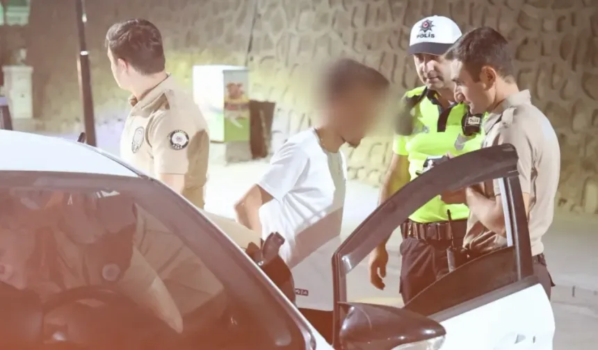 Aksaray polisi ehliyetsiz sürücü ve Araç sahibine yaklaşık 26 bin lira ceza yazdı